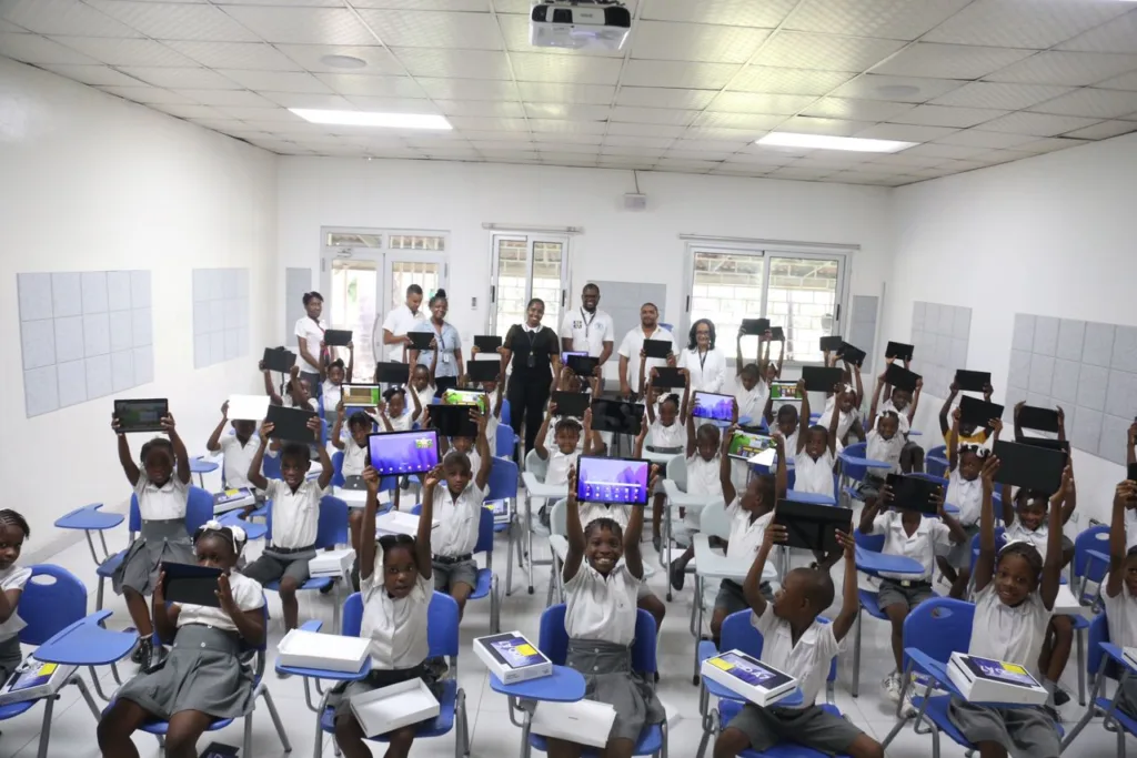 Students with tablets